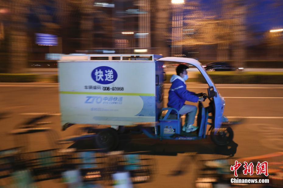 两男一女3p太爽了