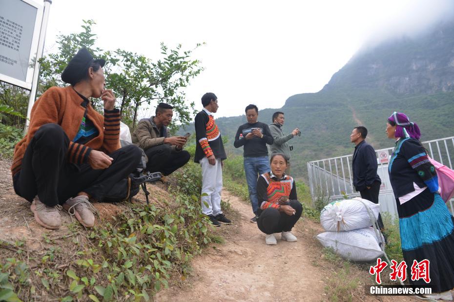 裸屄美女瑜伽