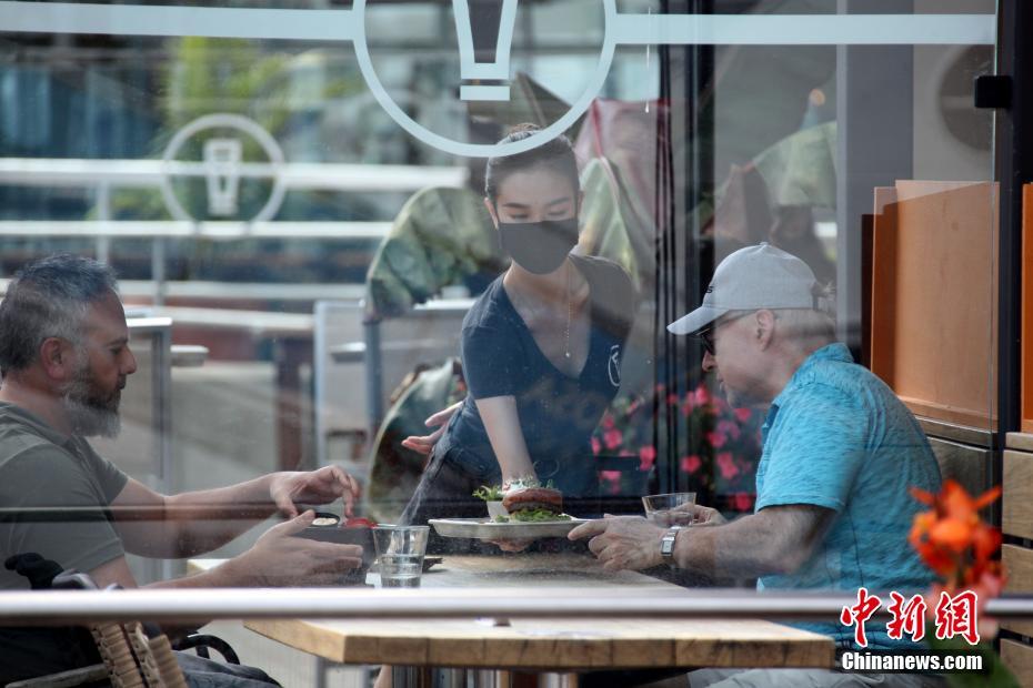 成人 电影 Swag