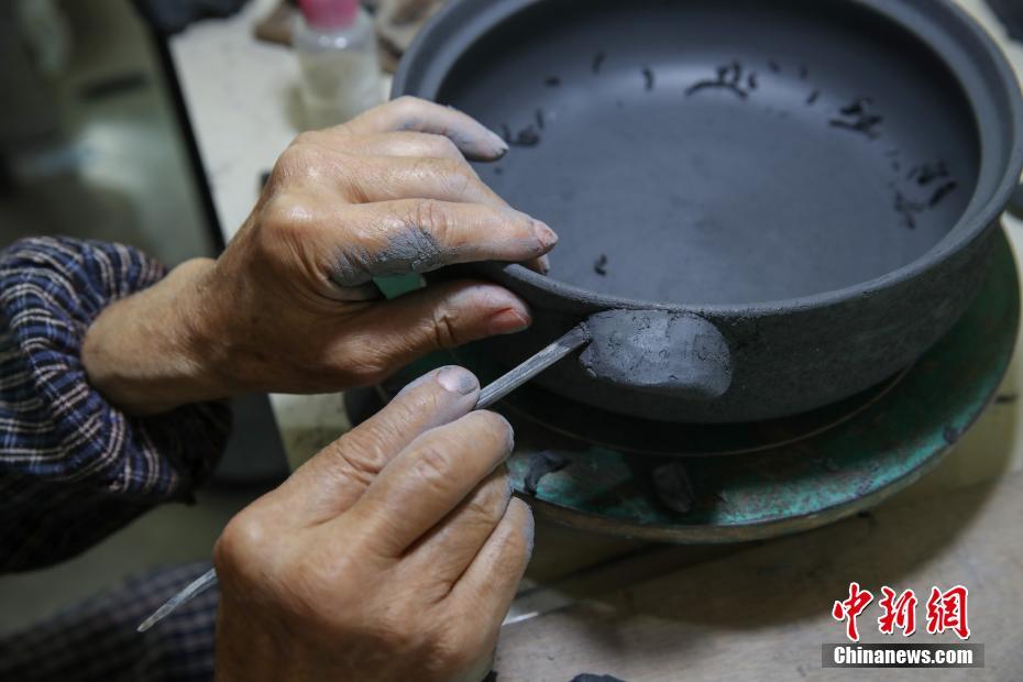 老师胸乳   裸露网站