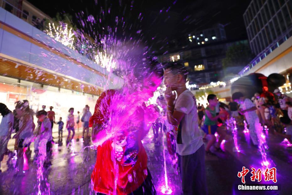 小章魚吸允