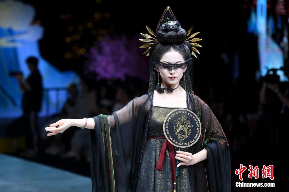 中山美穂