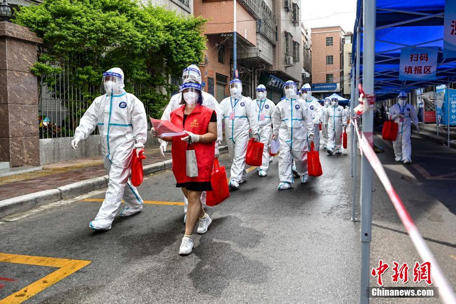 停电了被男同桌狂揉我奶胸