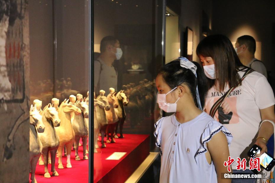 成人 电影 Swag
