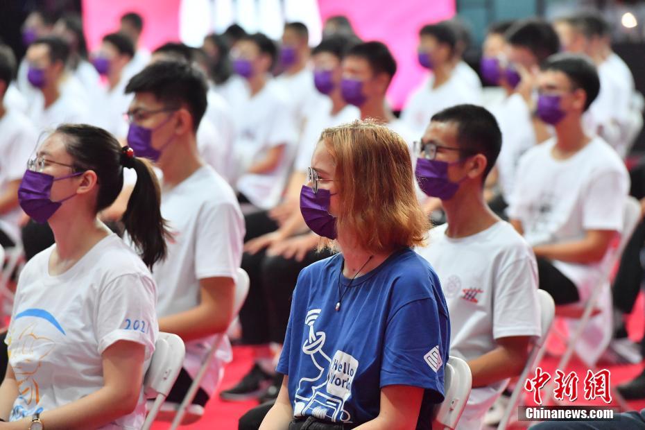 Chinese公共男澡堂偷拍