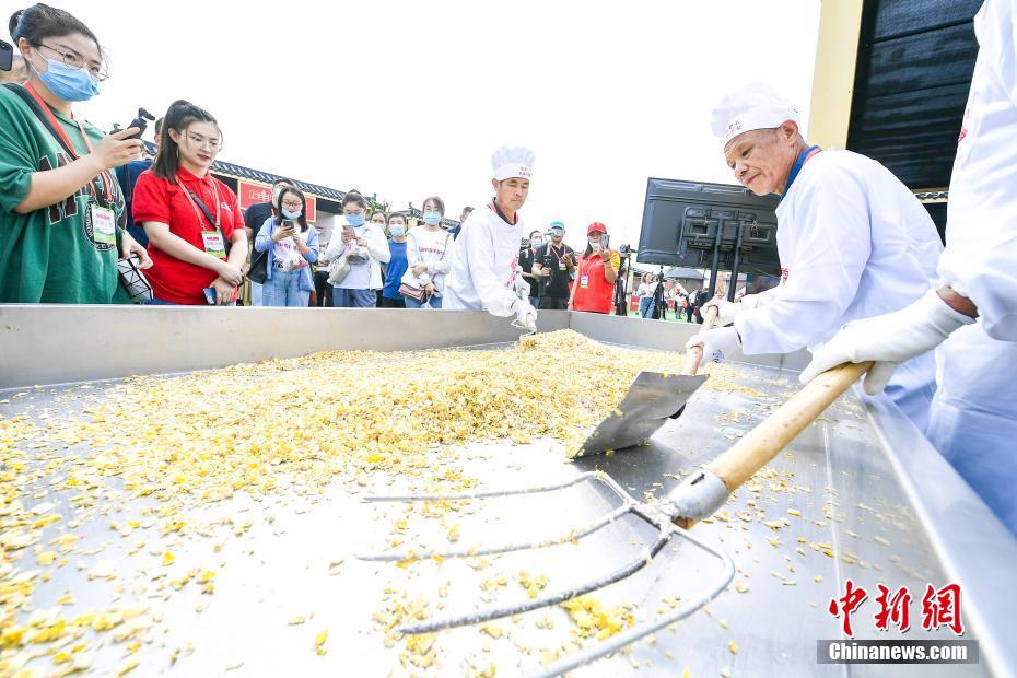 极品一线天粉嫩虎白馒头