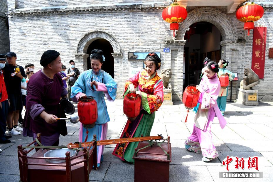 中国丰满熟妇性色生活片0000
