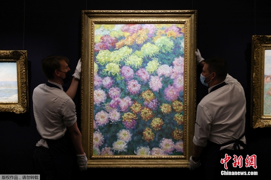 露天裸体洗澡偷拍