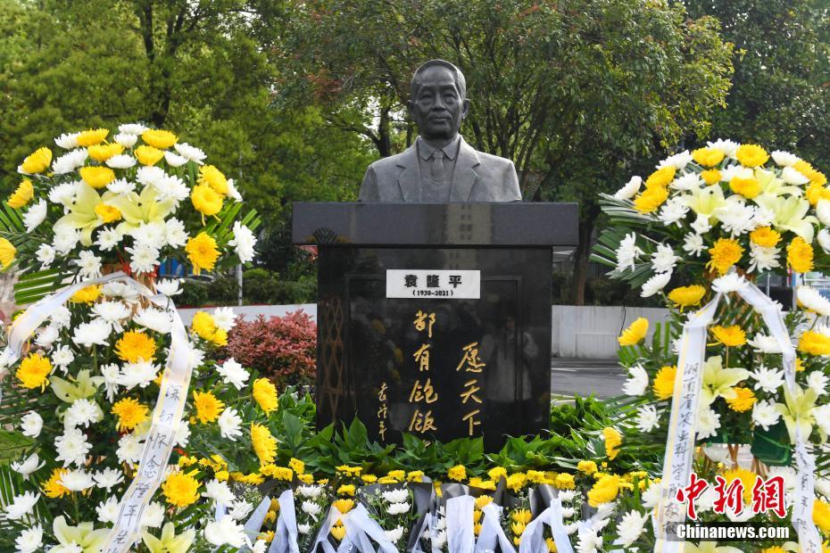Chinesepoep老妇老头老逼