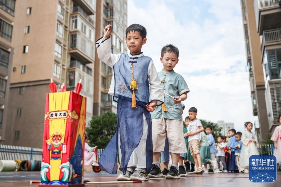 福建兄妹乱伦Av