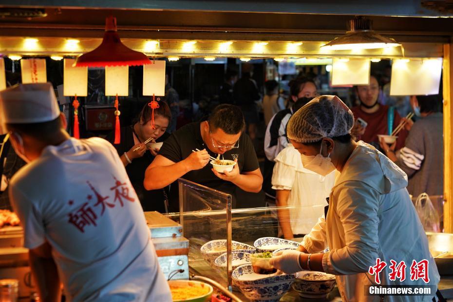 美国美女模特午夜裸体性视频