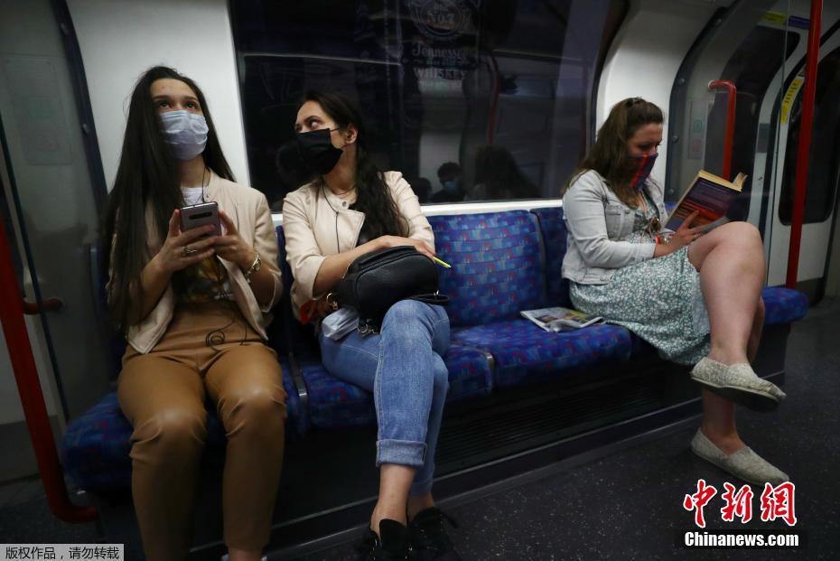 成人 拔 拔18网站四虎