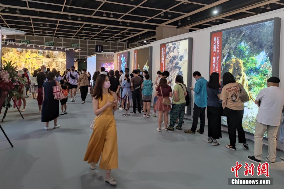 小婊孑啊轻点灬太粗太长了