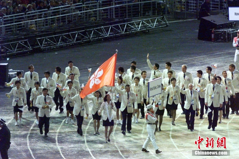 偷拍办公楼女厕尿视频