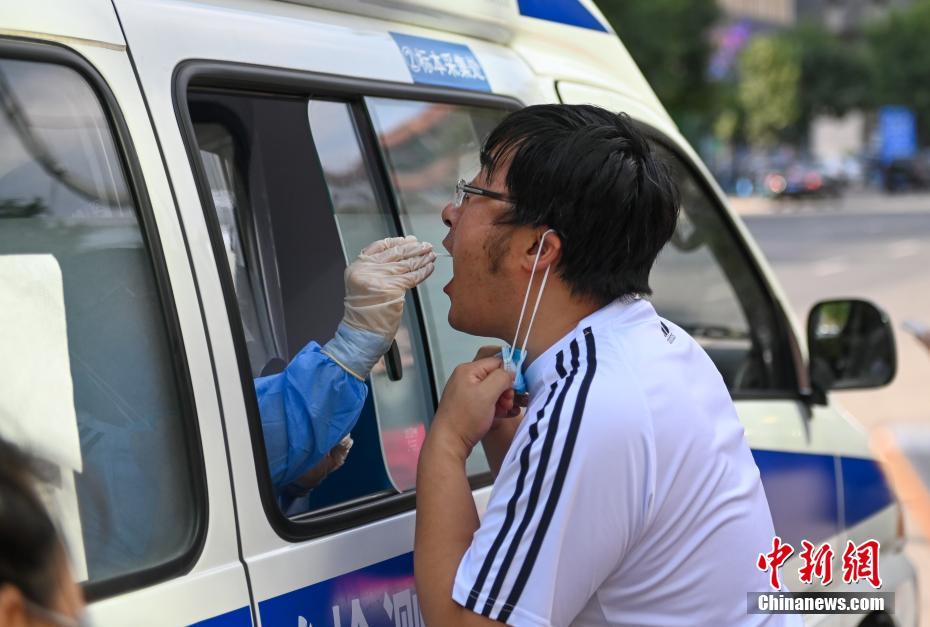 我丰满的岳 3的电影