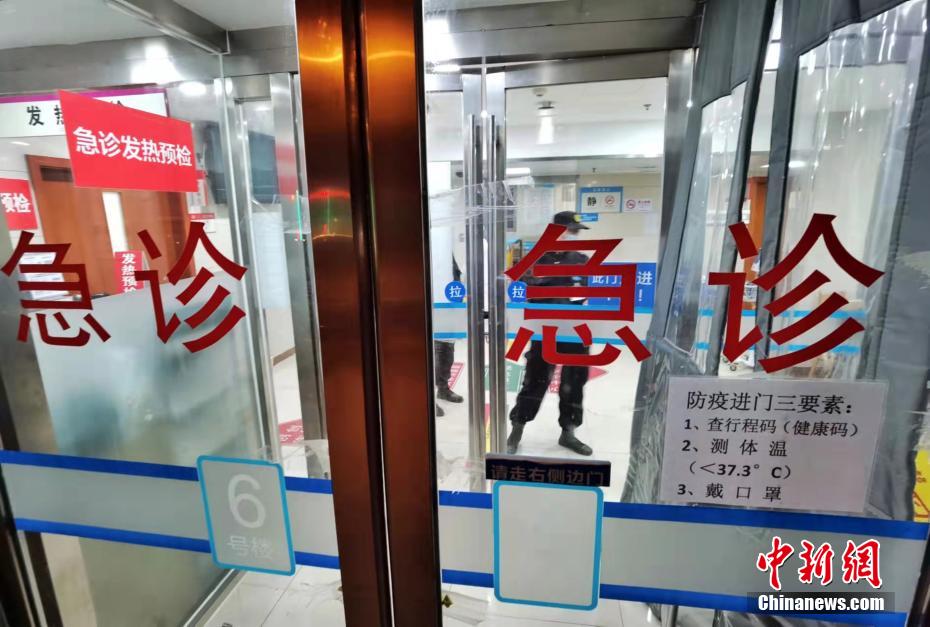 亚洲老年揄情色情