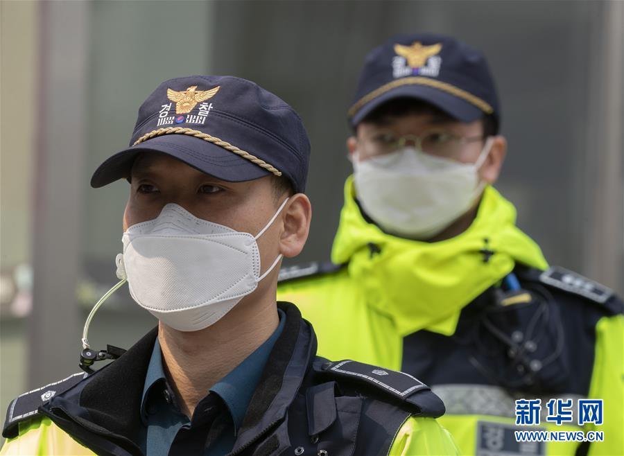韩国激情伦理三级片