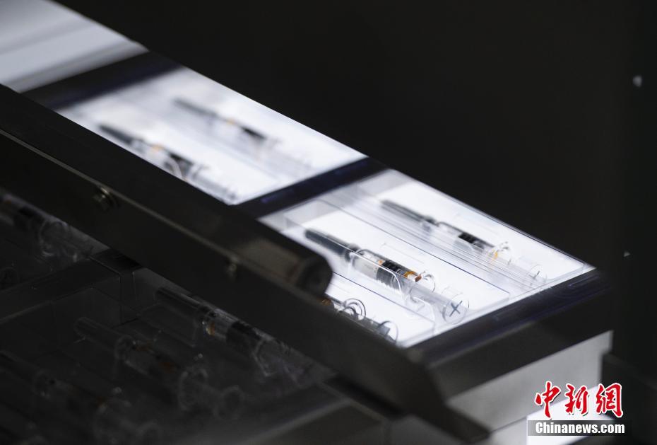 張筱雨两腿玉门打开图