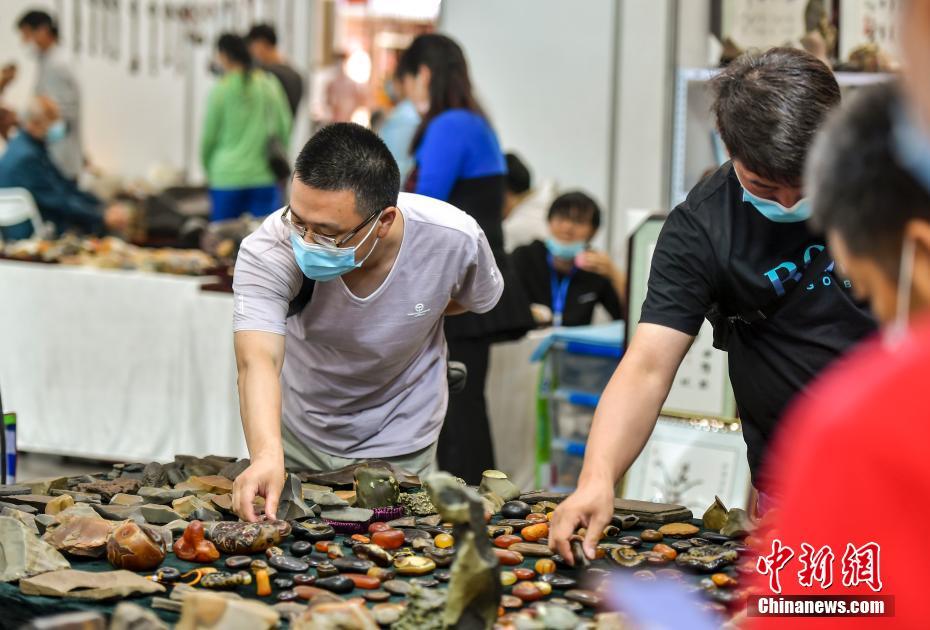 免费黄色特级片