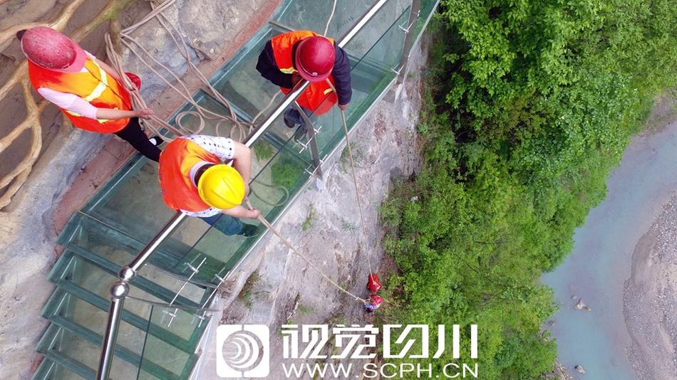 欧美二人Xxxx毛都没长齐