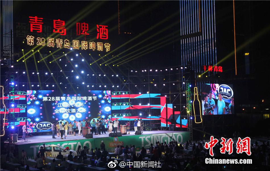 老师脱 让学生摸 中
