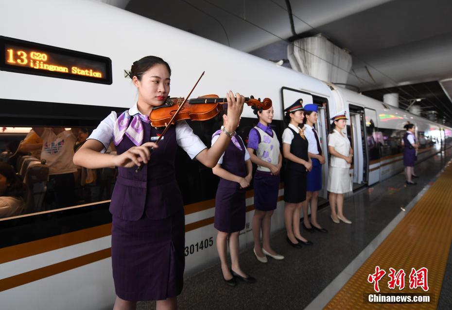 别揉我奶头 啊 嗯h校园体育生