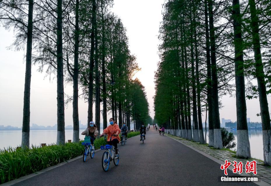91佛爷狠狠草狠狠干大鸡巴