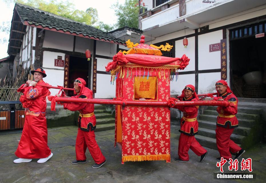 欧美美女全露体图片