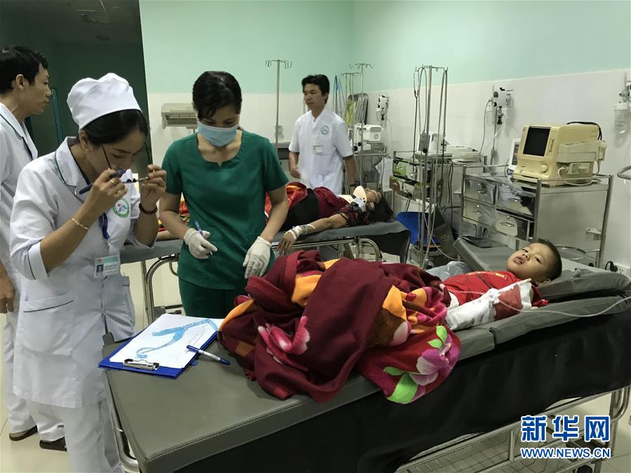 美女裸体无遮挡100%露出奶头