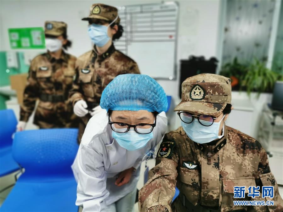 Chinese偷拍美女如厕