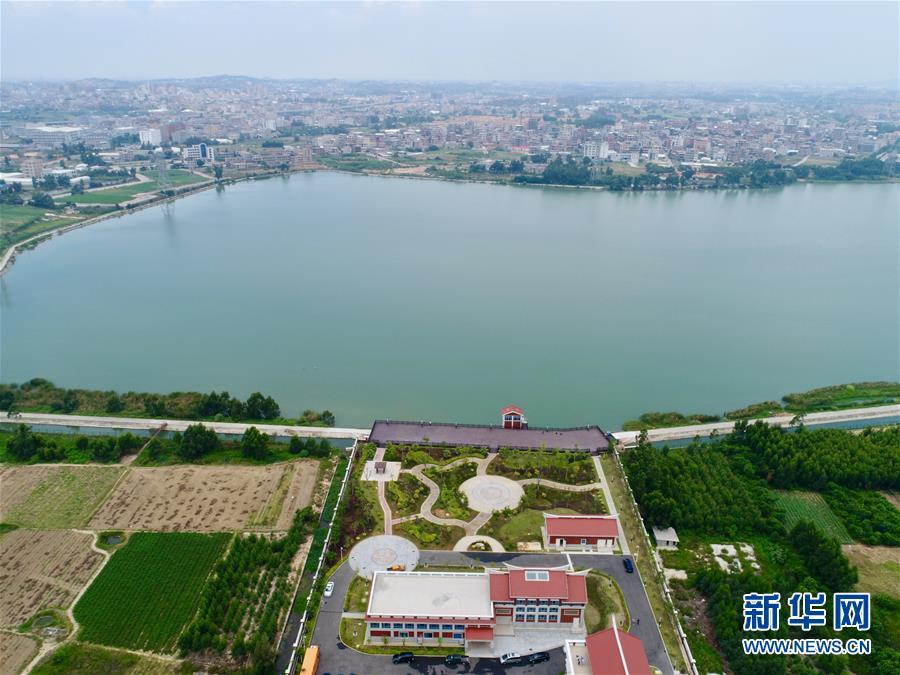 户外工地勾搭老头啪啪
