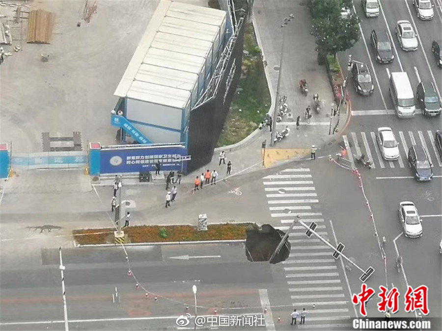 人与狗操逼的。