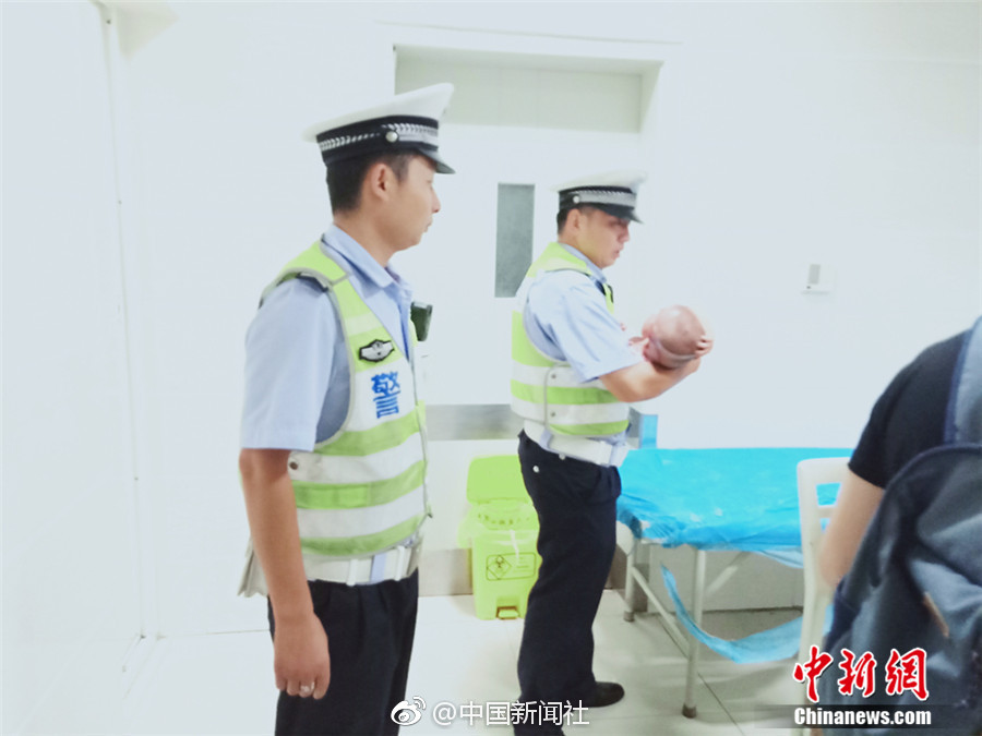 把女人 得嗷嗷嗷嗷嗷叫一男两女