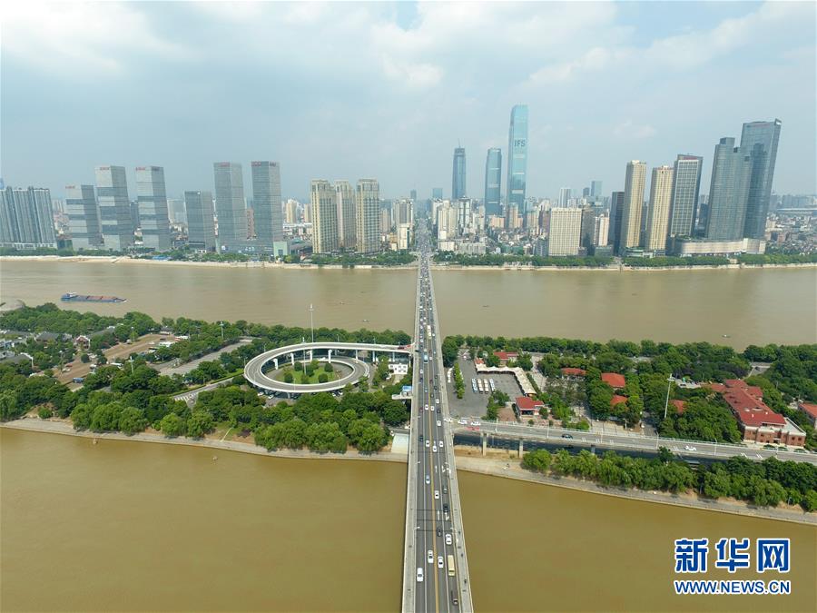 亚洲激情
