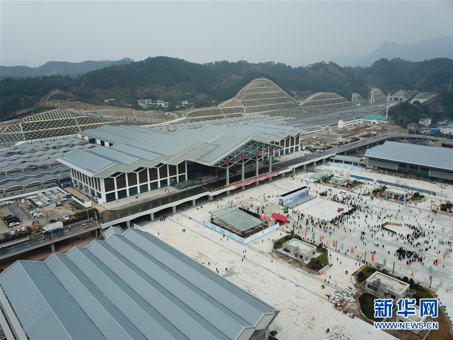 美女自慰高清免费
