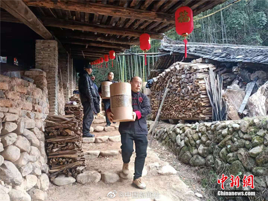免费 成人 影