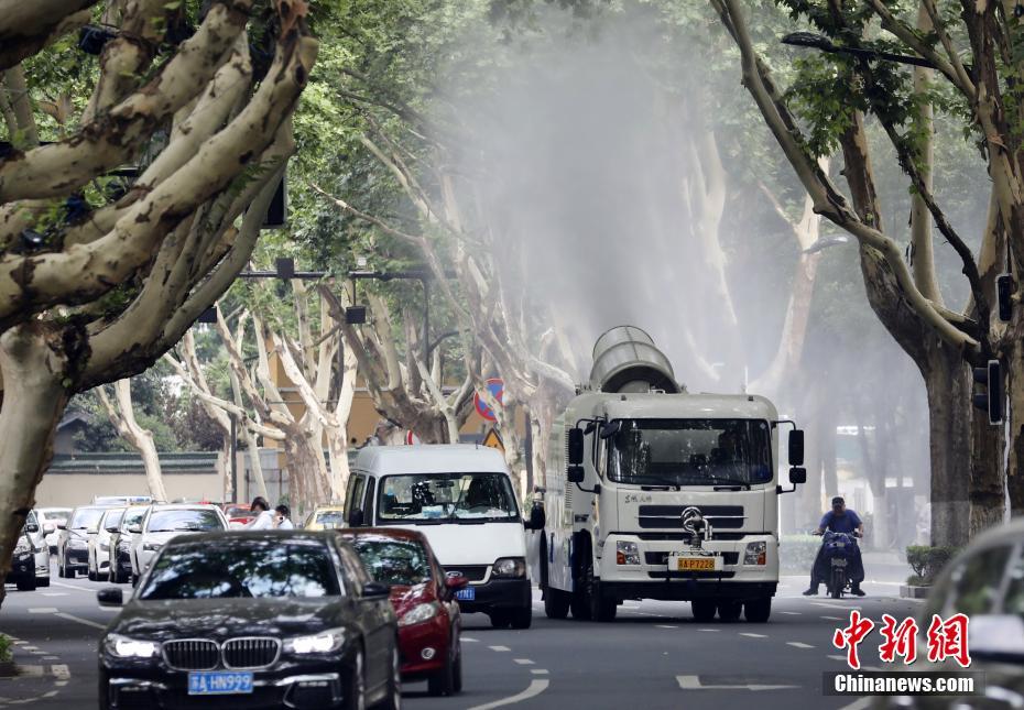 亚洲老熟女自拍自偷41页