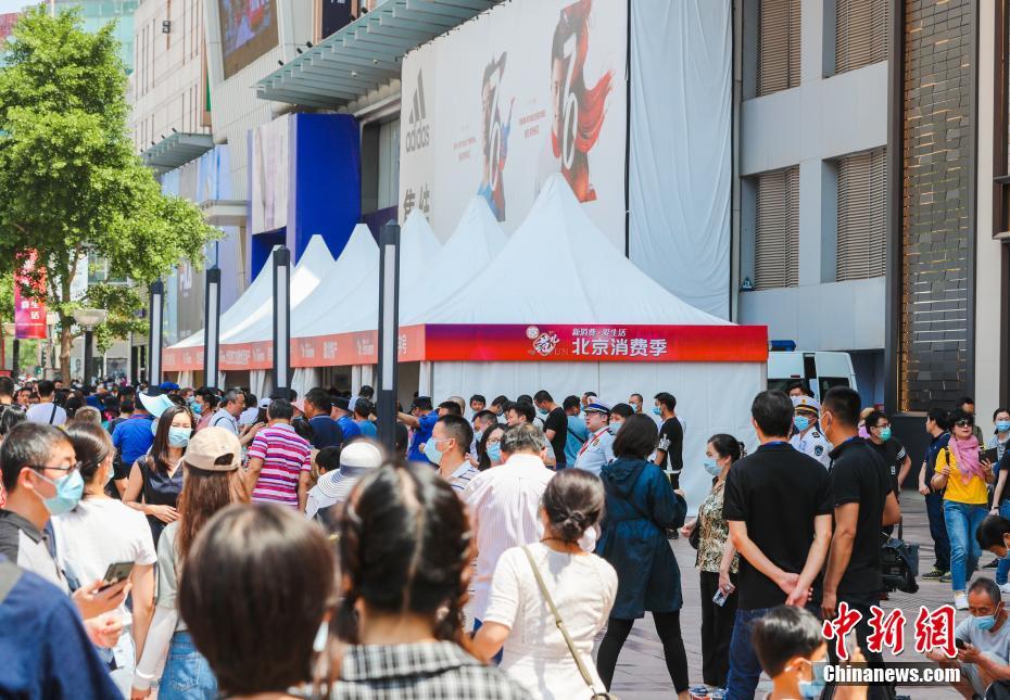 偷拍某旱厕坑近离高清