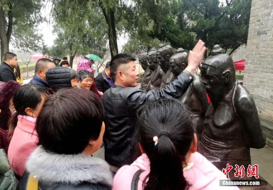 女生说越疼男生就越往里放电视剧