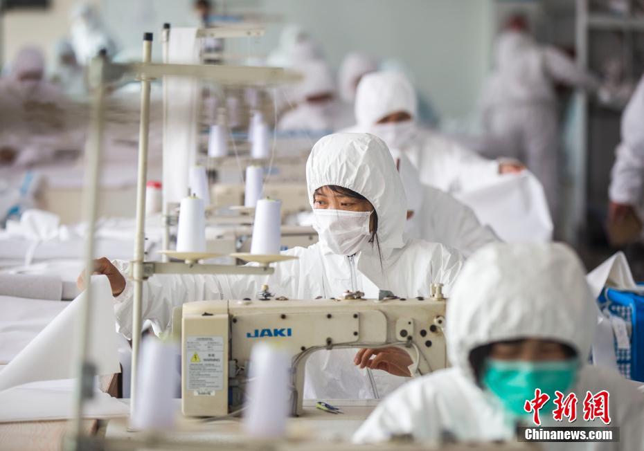 闹洞房激情自拍偷拍视频