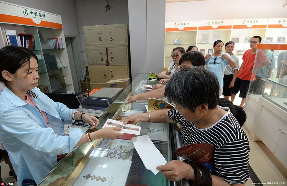 在情趣店上班被爆cao翻了