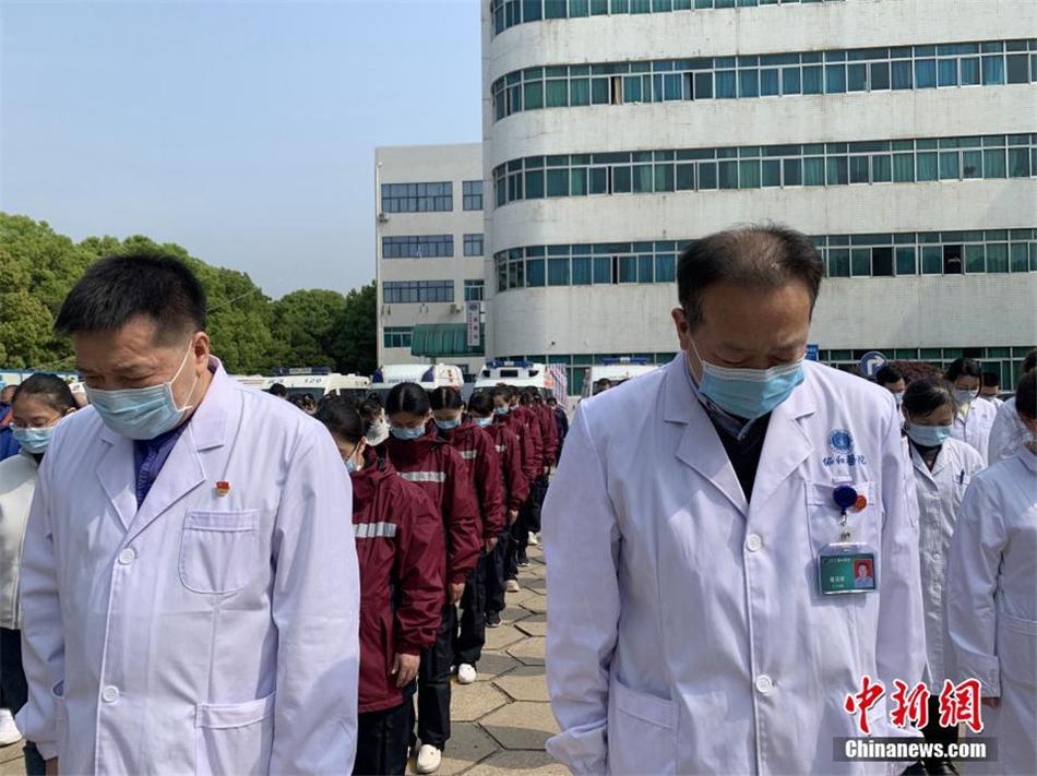 日本无码人妻波多野结衣杨思敏