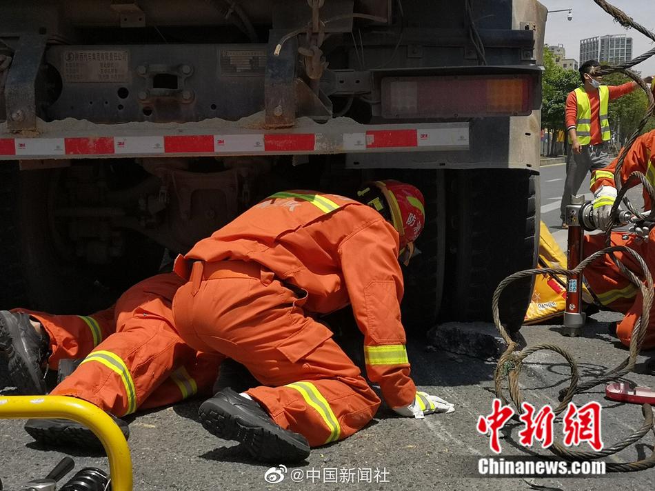 百分百露胸