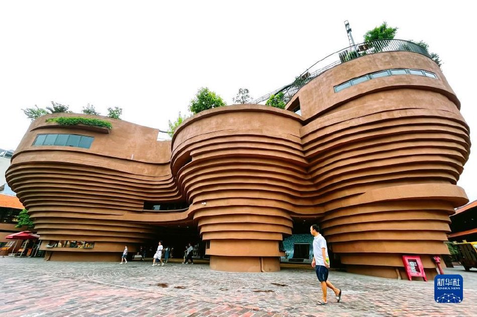 大奶影院