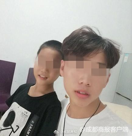 我被两个男人玩3p高潮