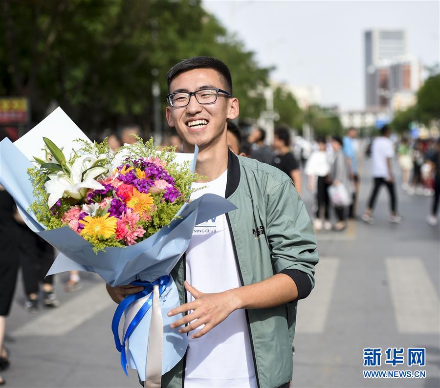 丰满少妇一级片