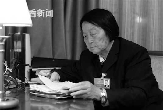 殴美性生活三级大黄片
