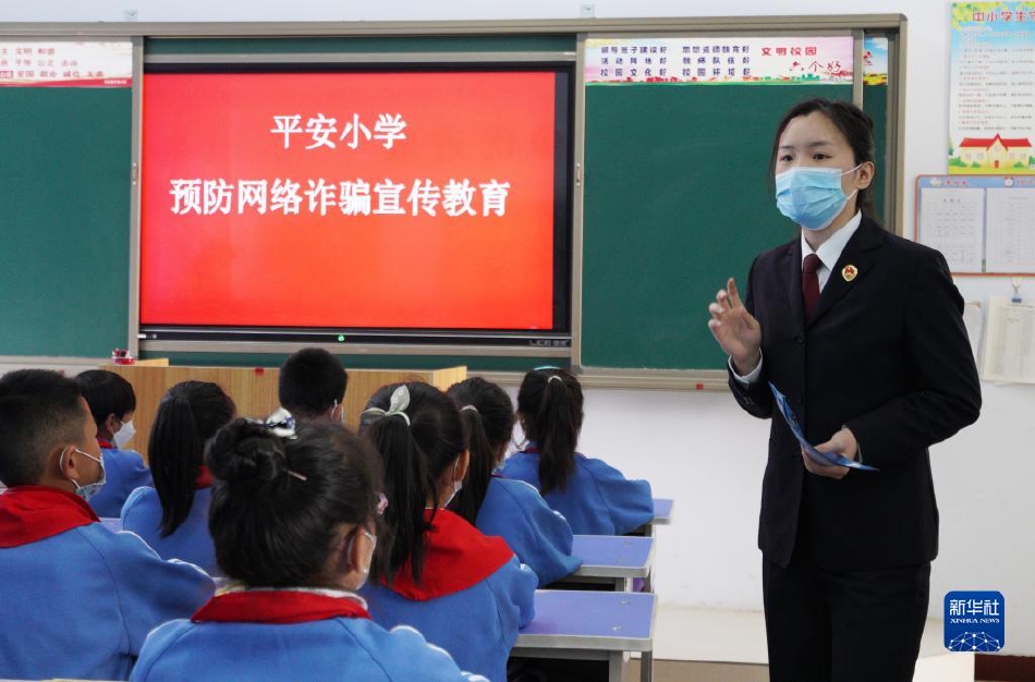 日本卖媱BBT护士多毛郊小