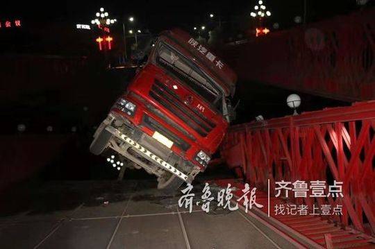 女仆扒开腿秘 让人桶爽换脸