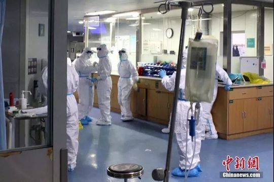 免费 看 色情 片